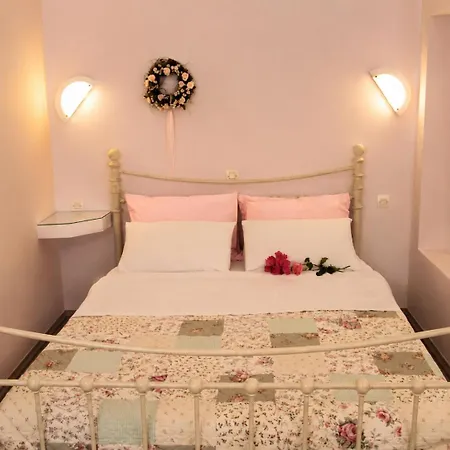 9 Muses Aparthotel Lamira
