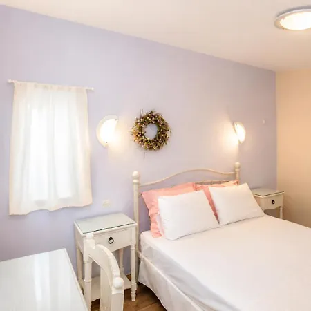 Aparthotel 9 Muses