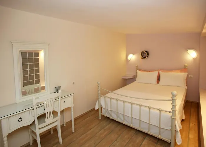 Aparthotel 9 Muses 3*