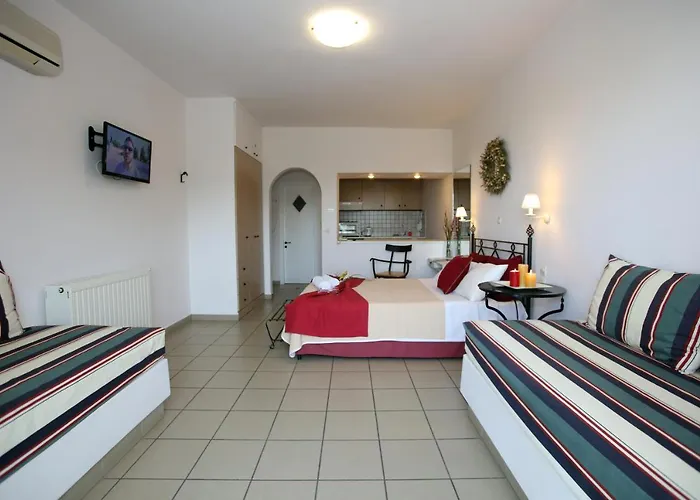 Aparthotel 9 Muses Lamira