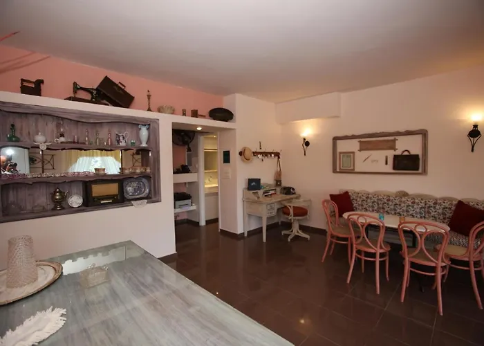 Aparthotel 9 Muses Lamira